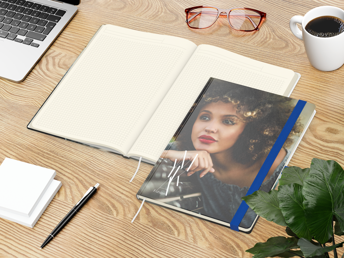 Notizbuch Match-Book Creme Bestseller, A4, Cover-Star, gloss-individuell, mittelblau
